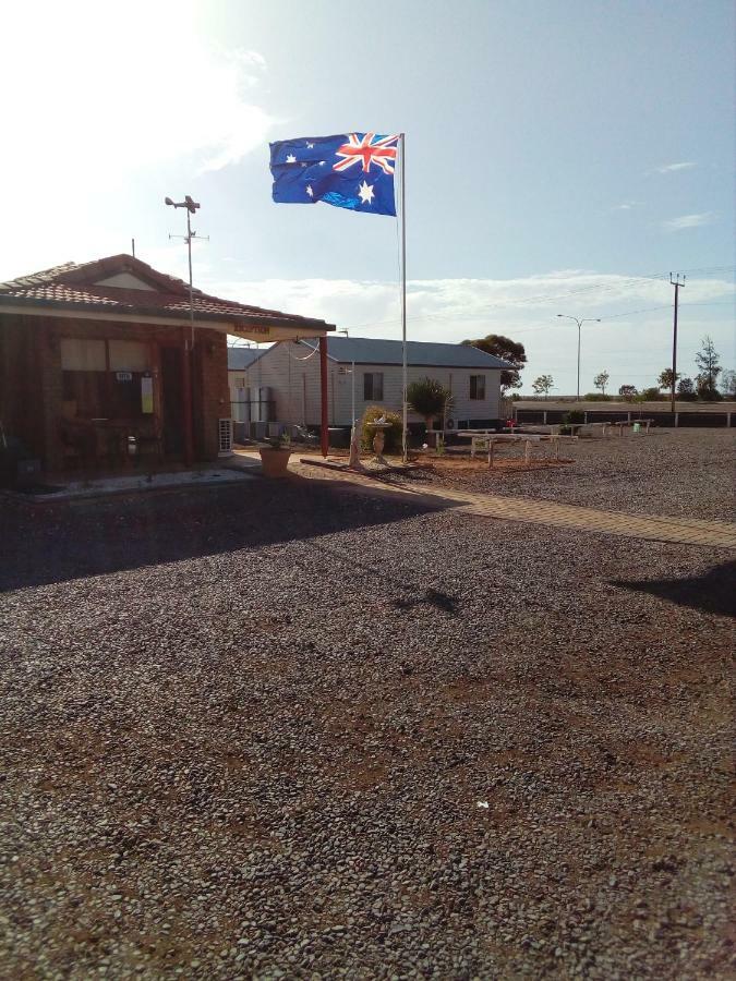 Airport Whyalla Motel Exterior photo